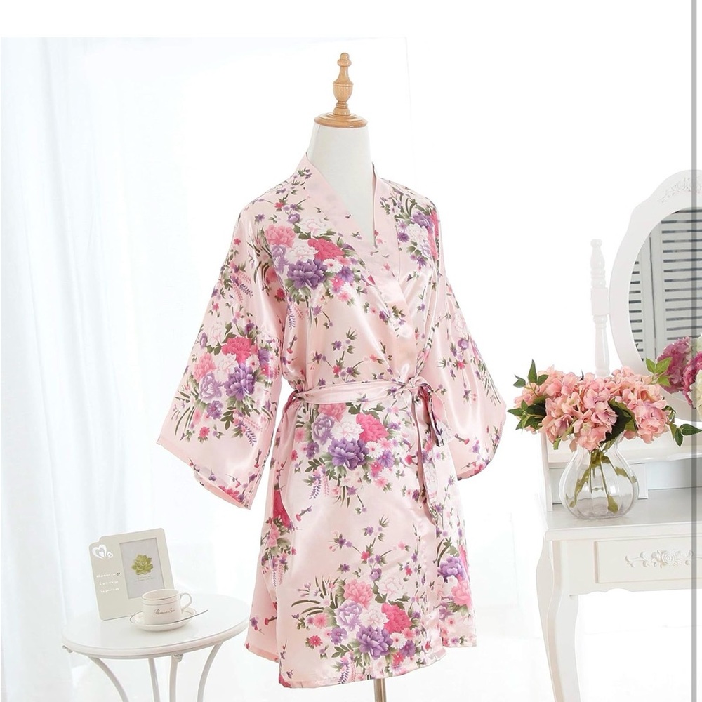 Amazon Pink Floral Satin Kimono - Picture 3 of 15